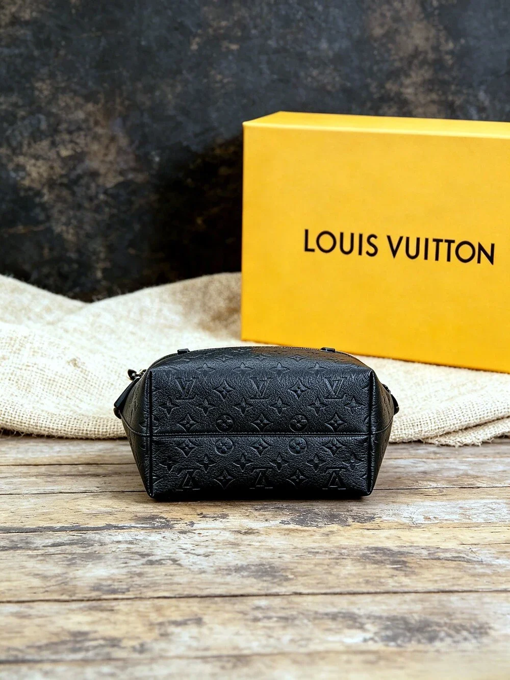 Louis Vuitton Montsouris PM Monogram Empreinte